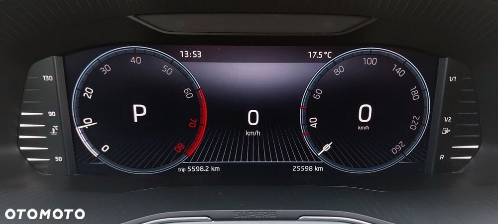 Skoda Superb 1.5 TSI Ambition DSG - 25