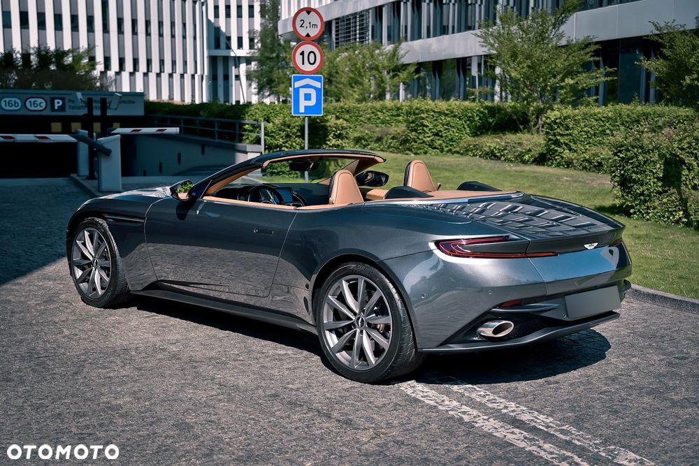 Aston Martin DB11 V8 Volante - 5