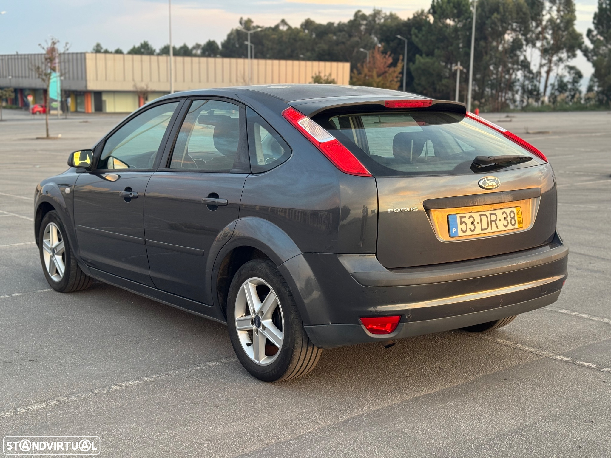 Ford Focus 1.4 16V Connection - 4