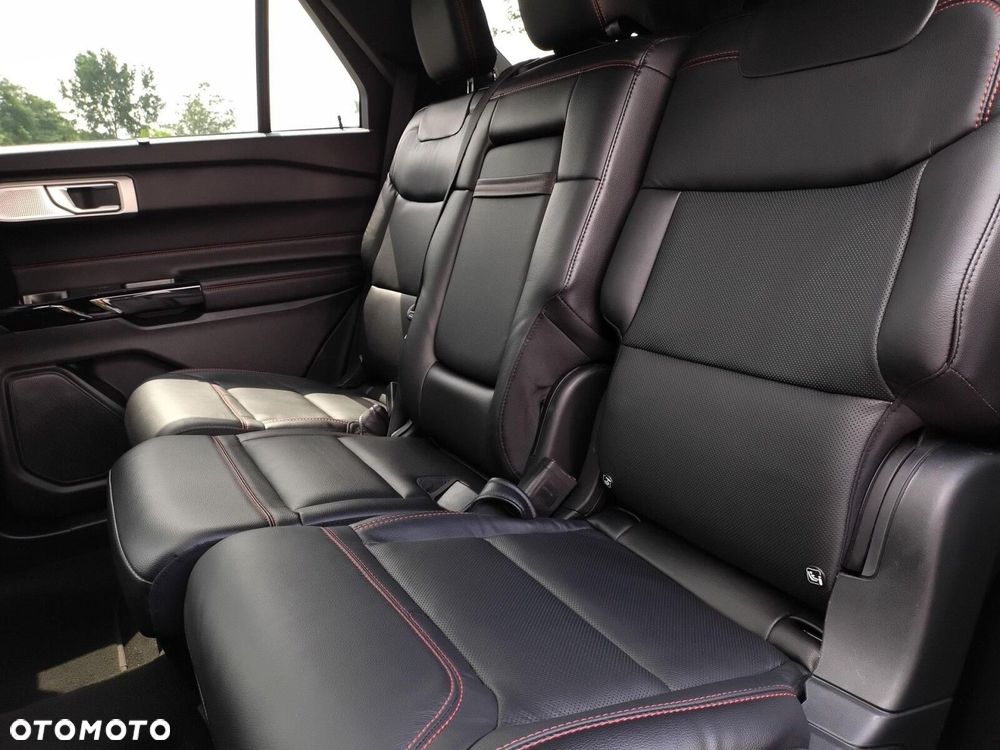 Ford Explorer 3.0 EcoBoost PHEV 4WD ST-Line - 31