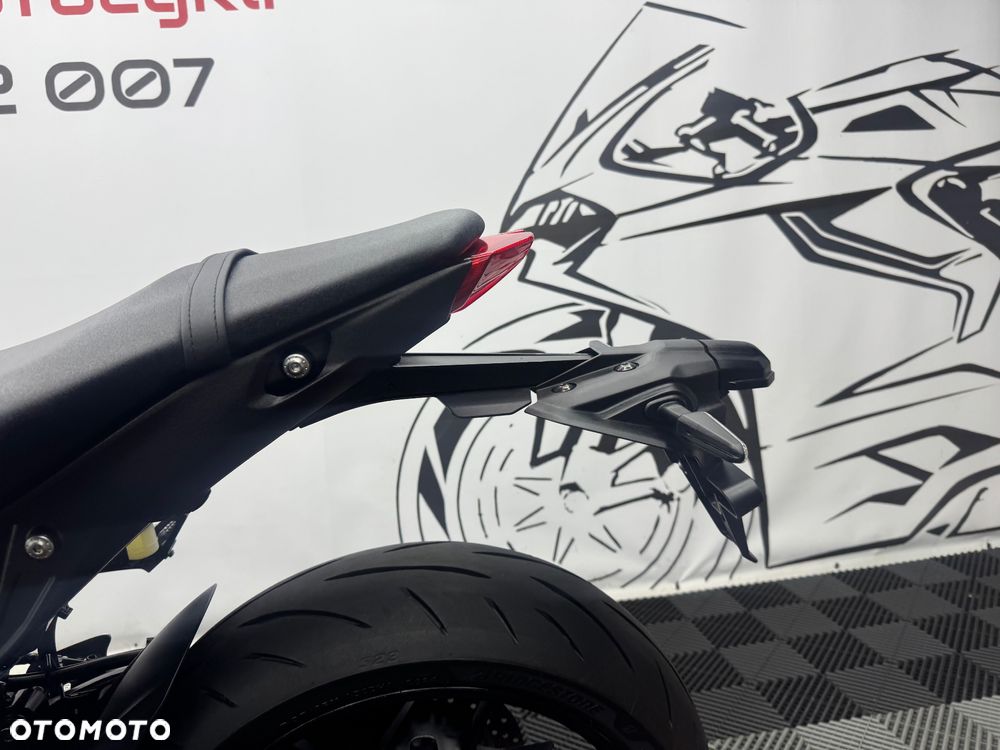 Yamaha MT - 17