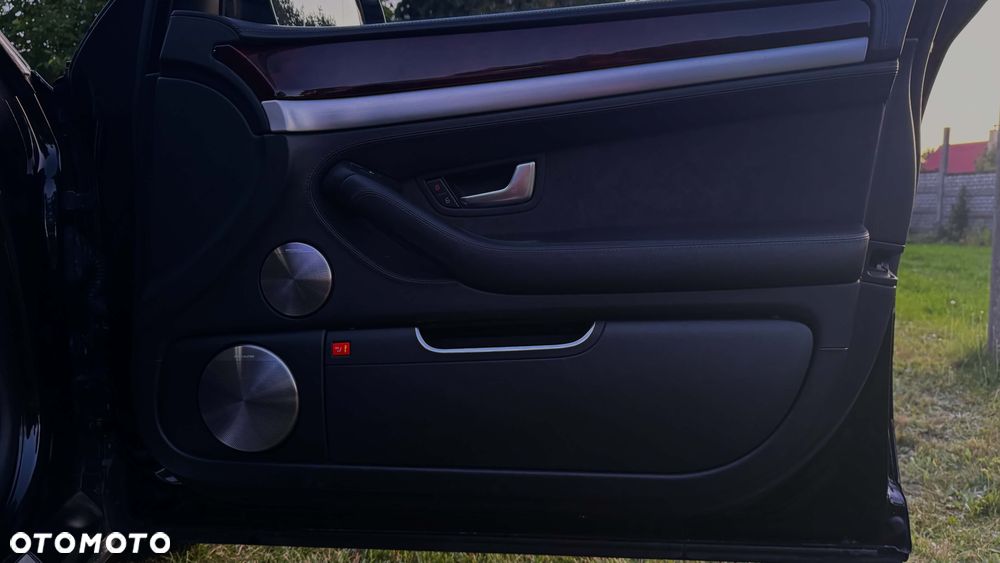 Audi A8 W12 quattro Langversion - 20