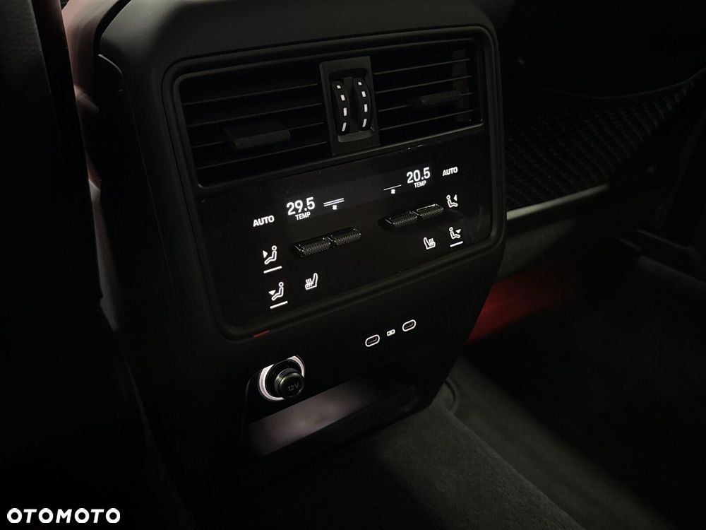 Porsche Cayenne - 36