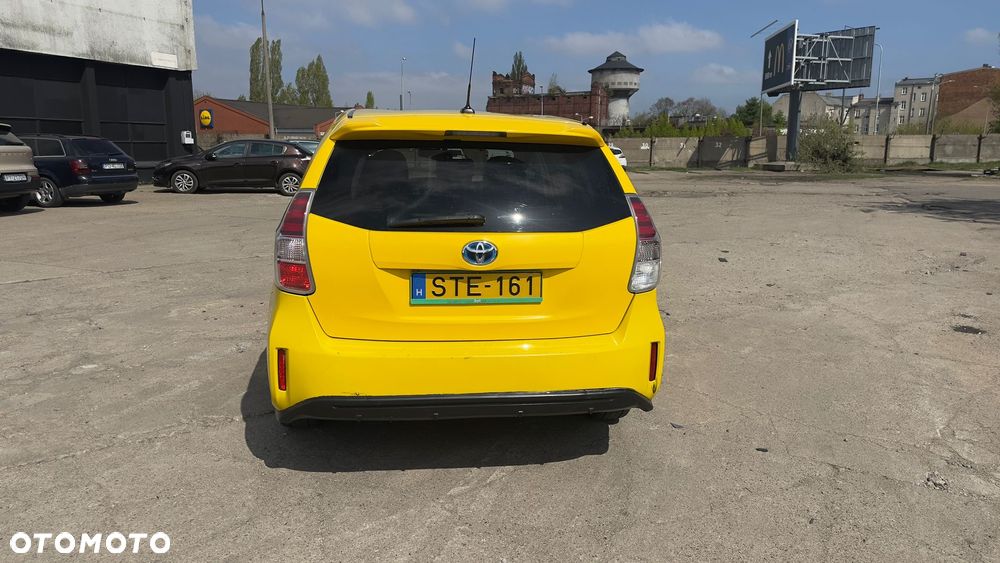 Toyota Prius+ (Hybrid) - 4