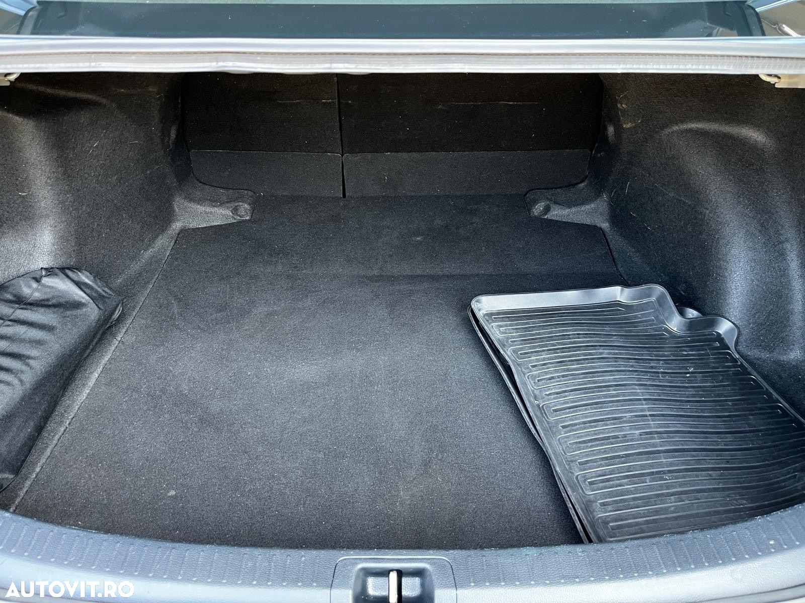 Toyota Corolla 1.8 HSD Business - 26