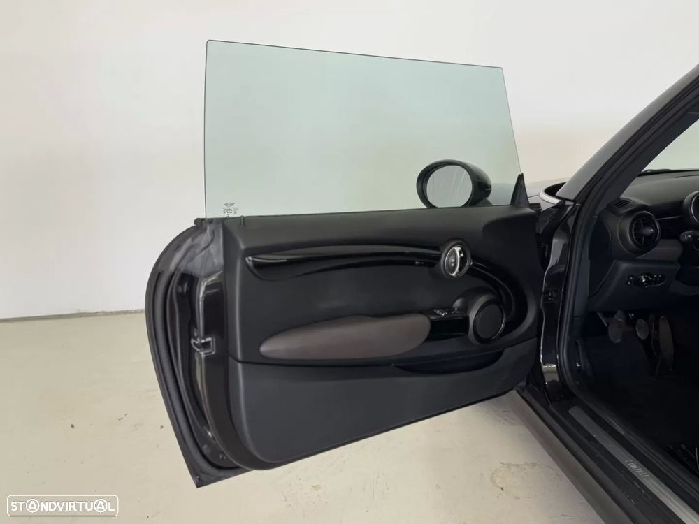 MINI 3 Portas One D - 15