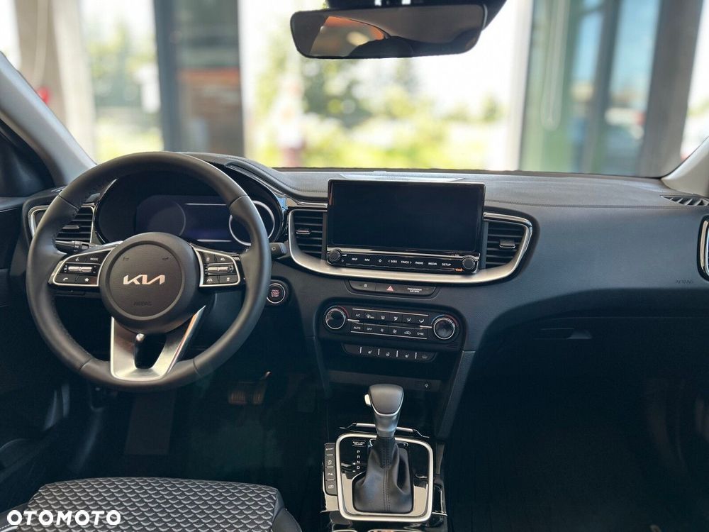 Kia XCeed - 28