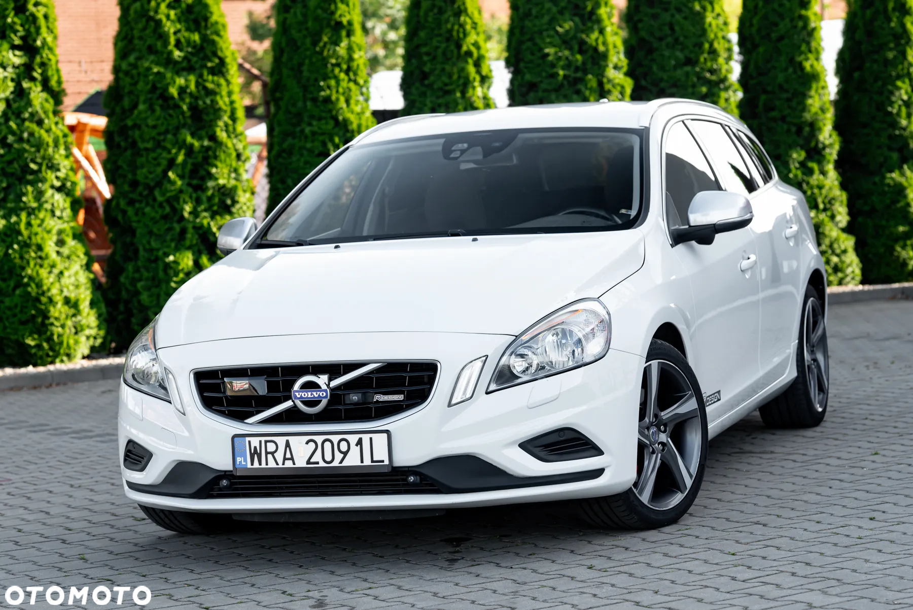 Volvo V60 D5 AWD R-Design - 5