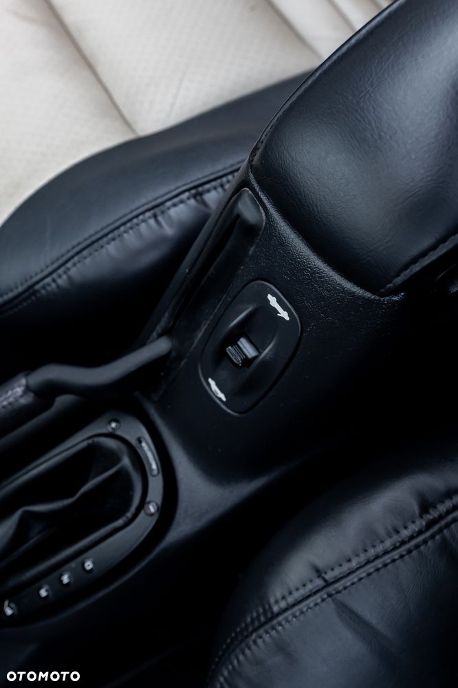 Chrysler Stratus - 23