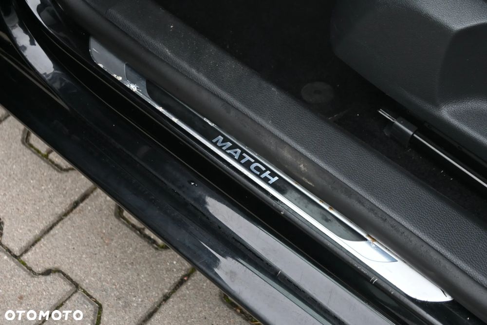 Volkswagen Golf 2.0 TDI DPF MATCH - 22