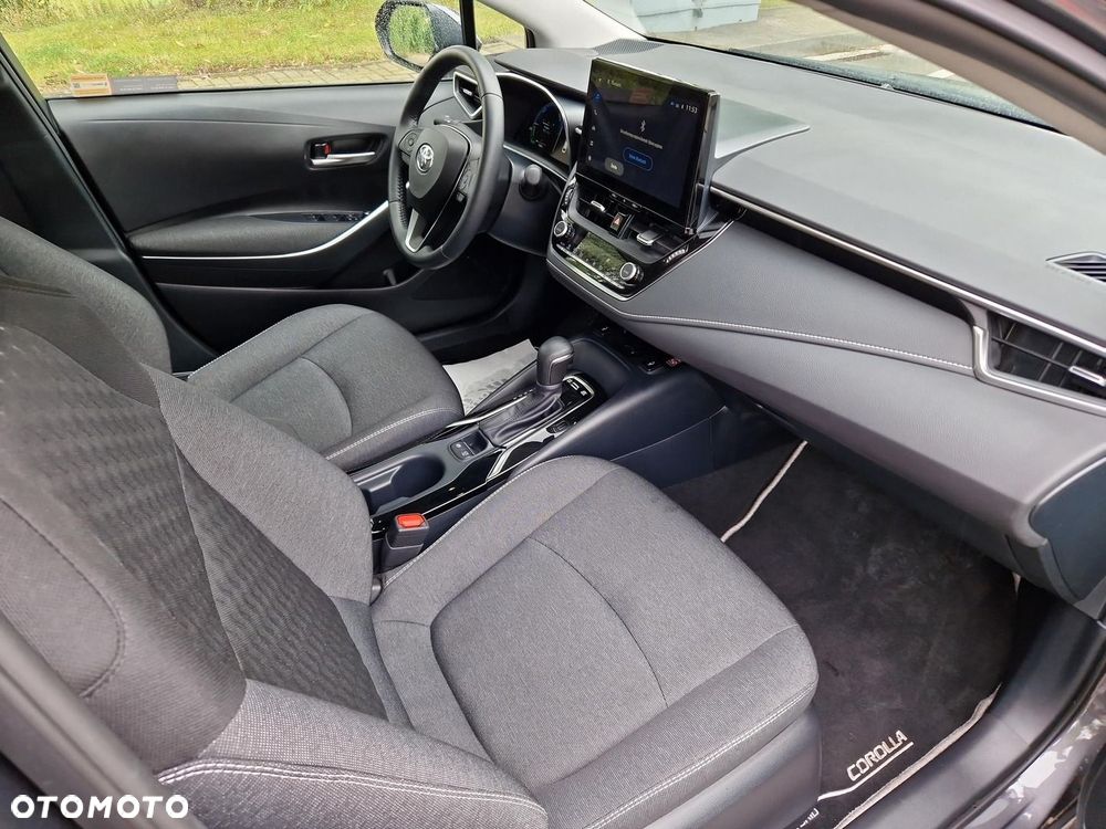 Toyota Corolla 1.8 Hybrid Comfort - 12