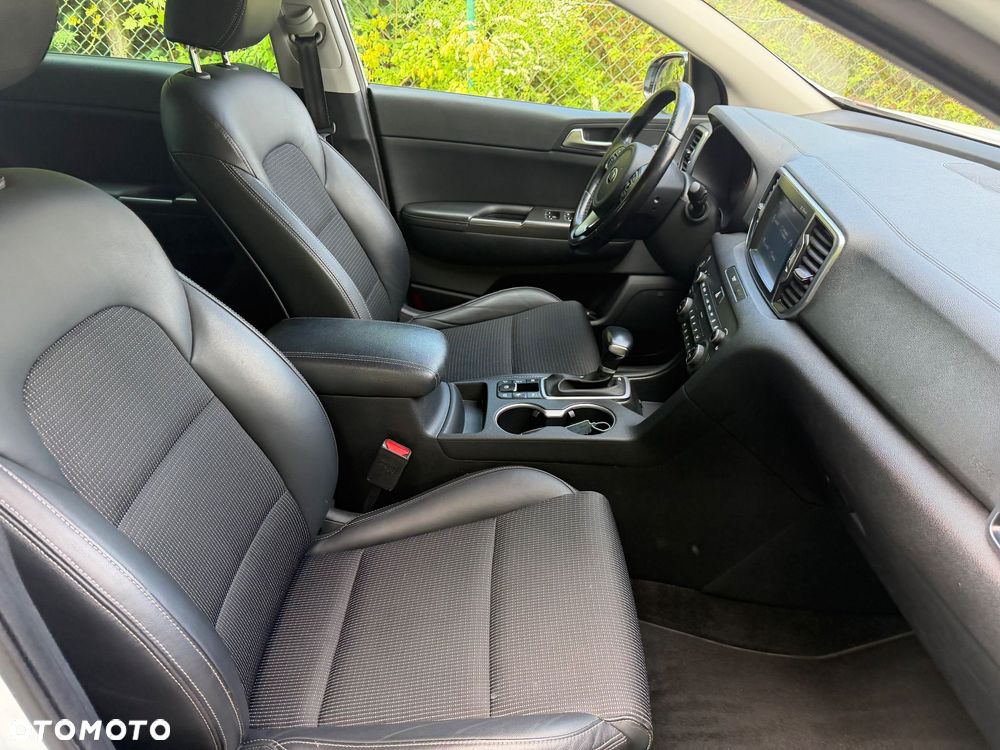 Kia Sportage 2.0 CRDI 4WD Automatik Spirit - 20