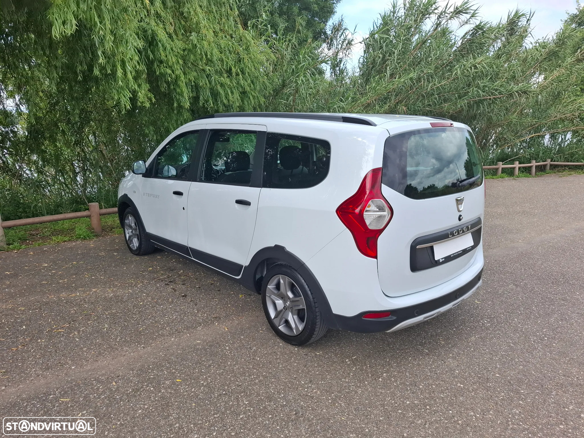 Dacia Lodgy 1.5 Blue dCi Stepway 7L - 7