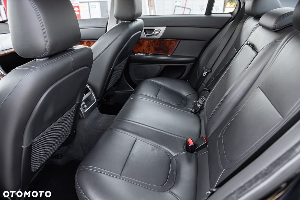 Jaguar XF 3.0 V6 Kompressor AWD - 31