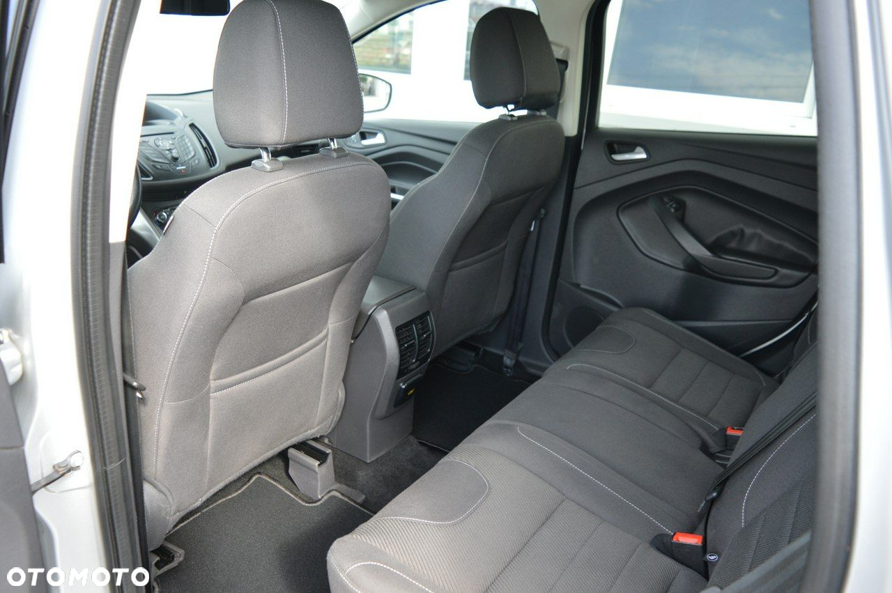 Ford Kuga - 33