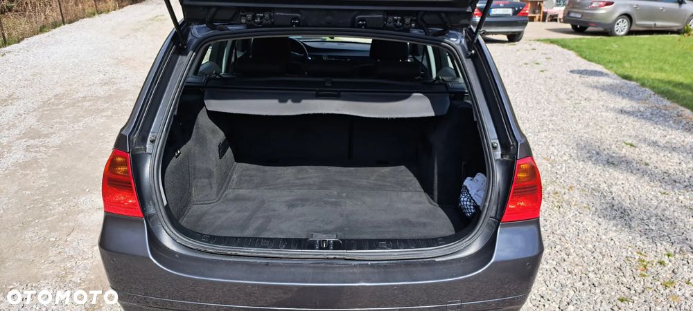 BMW Seria 3 320d - 8