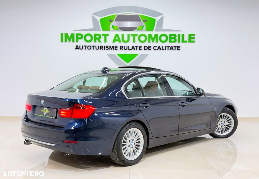 BMW Seria 3 320i Aut. Luxury Line - 12