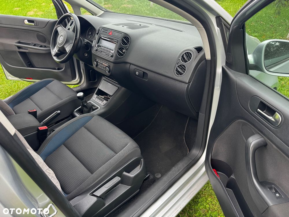 Volkswagen Golf Plus - 12