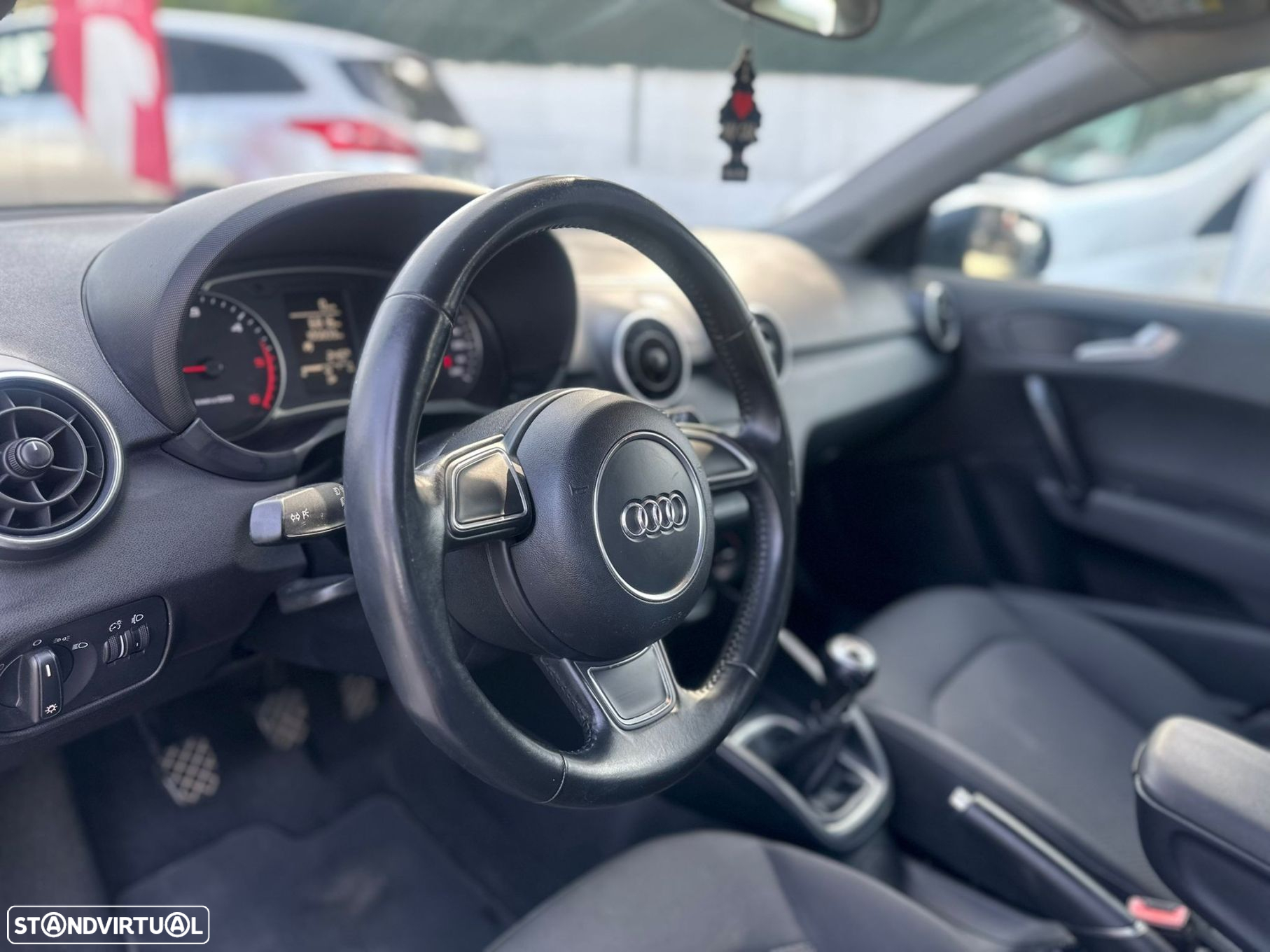 Audi A1 Sportback 1.6 TDI - 10
