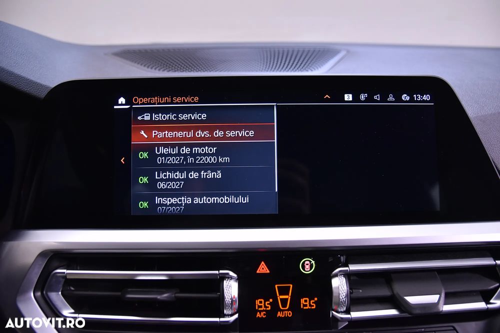 BMW Seria 3 320i AT - 23