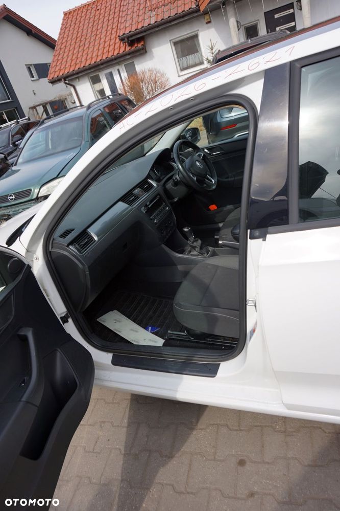 SKODA RAPID NH3 HB 2014 LF9E 1.2 TSI CBZA 86KM MFX BIAŁY na części - 16