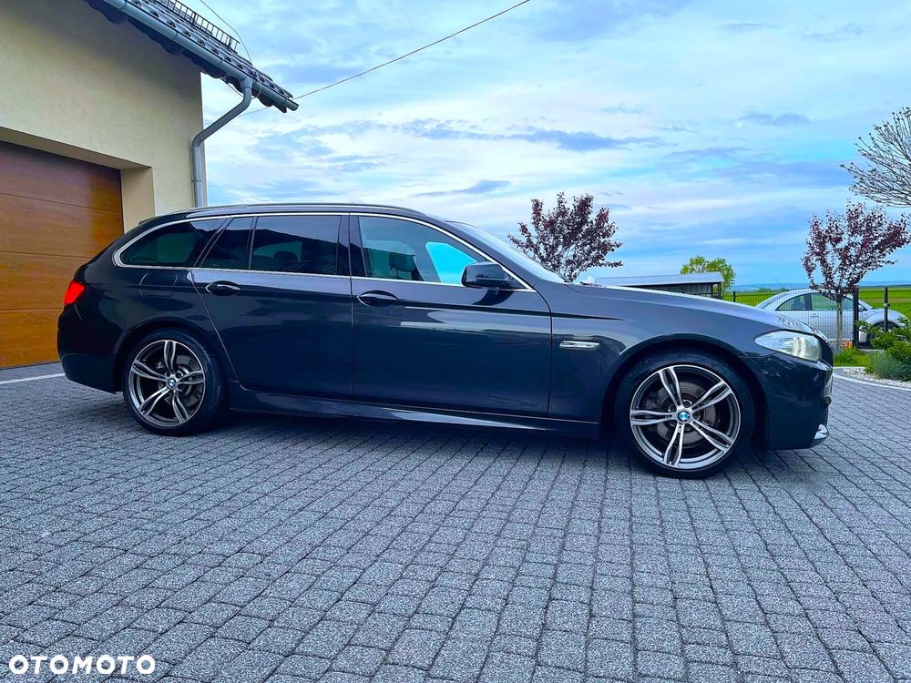 BMW Seria 5 520d Touring Sport-Aut - 2