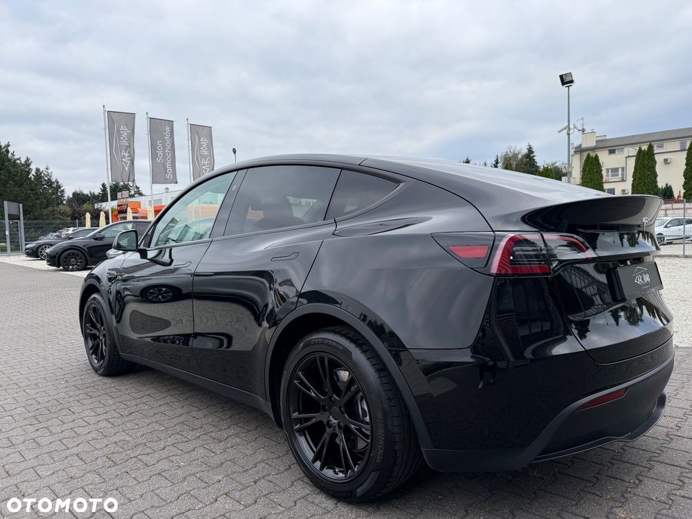 Tesla Y Long Range AWD - 14