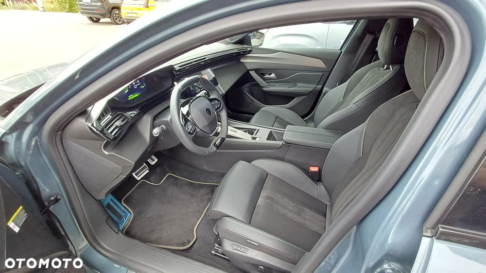 Peugeot 308 Hybrid 145 e-DSC6 GT - 12