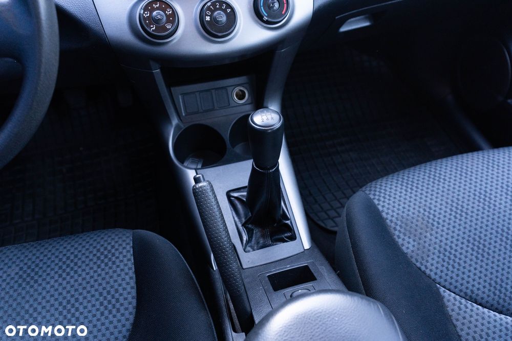 Toyota RAV4 2.0 4x4 Sol - 22