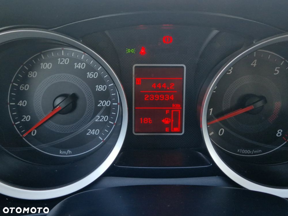 Mitsubishi Lancer 1.8 Intense - 13