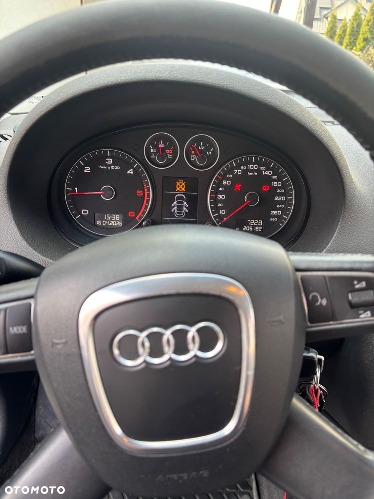 Audi A3 Sportback 1.6 TDI DPF Ambition - 8