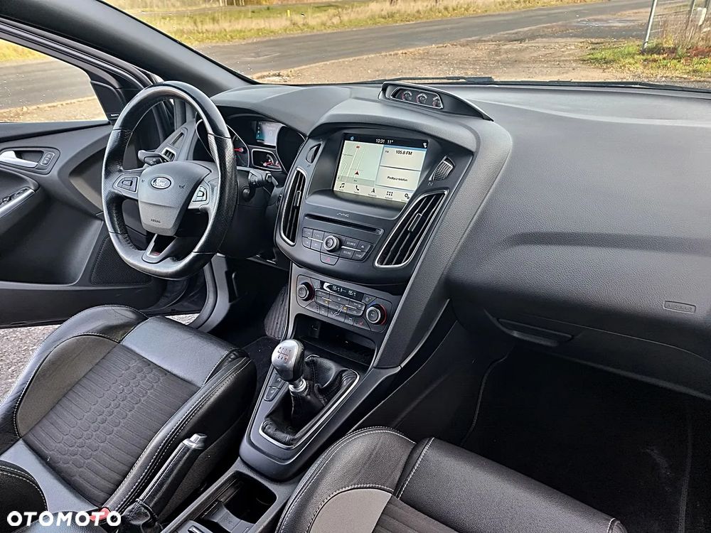 Ford Focus 2.0 TDCi ST-2 - 19