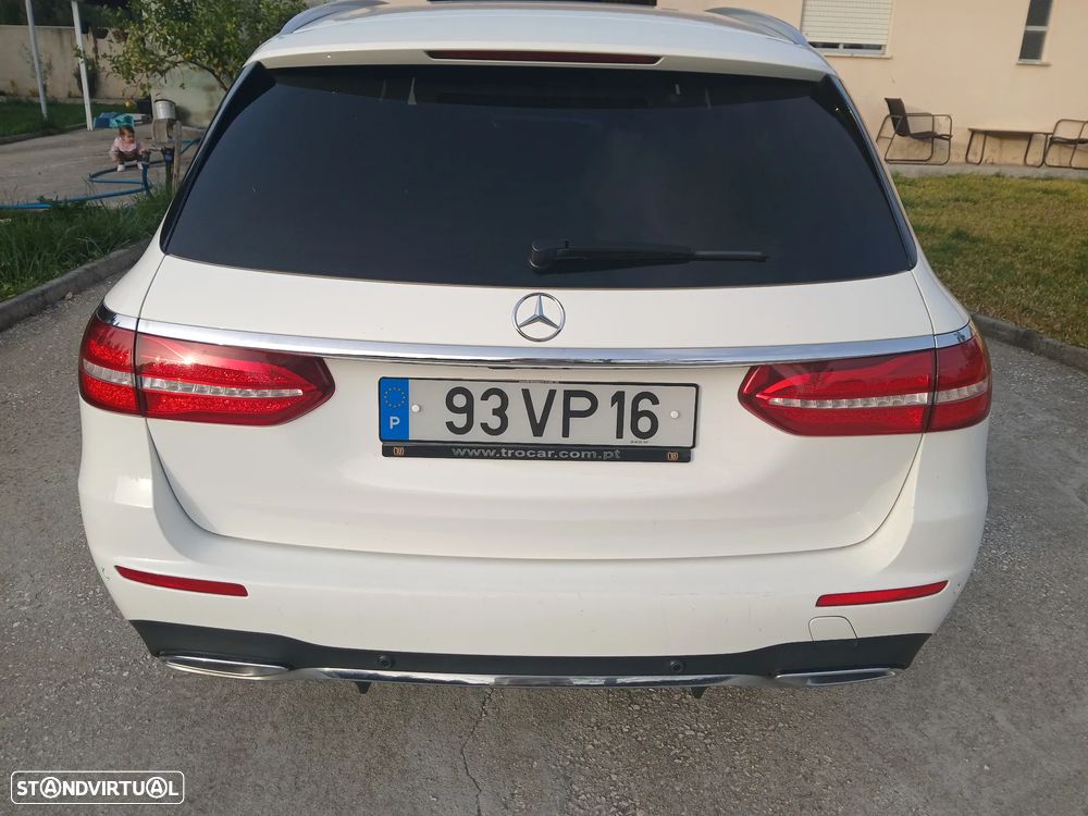 Mercedes-Benz E 220 d AMG 7L - 14