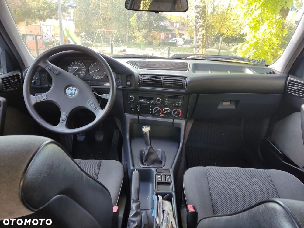 BMW Seria 5 1990 photo 4