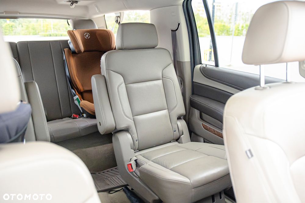 Chevrolet Suburban - 20