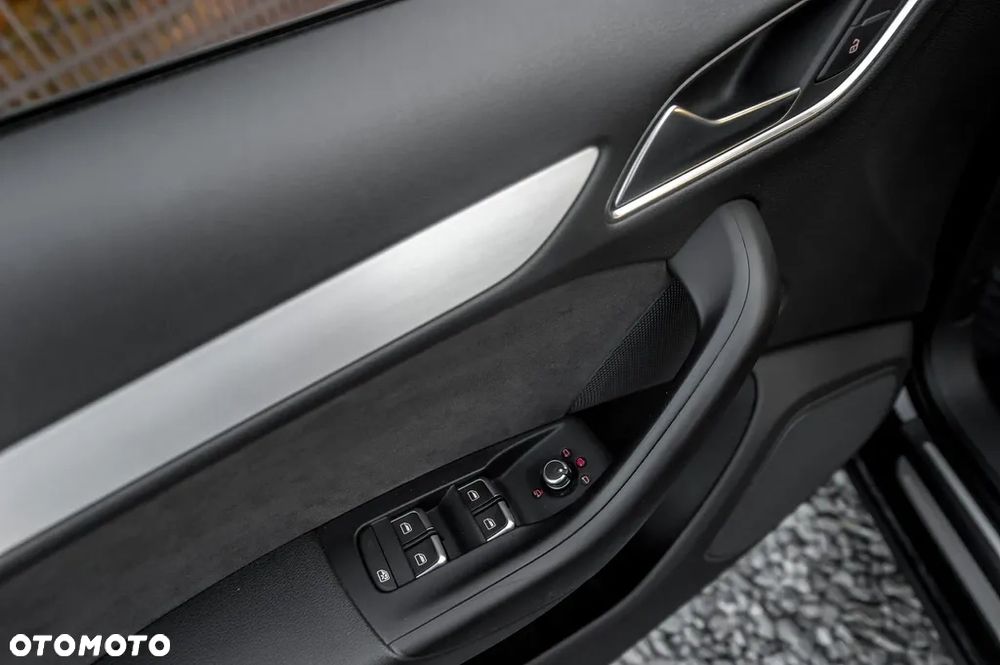 Audi Q3 2.0 TFSI Quattro S tronic - 24