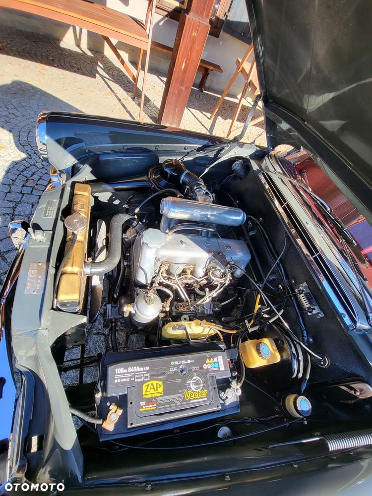 Mercedes-Benz Klasa E - 32