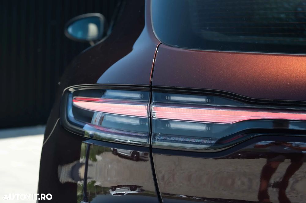 Porsche Macan T - 13