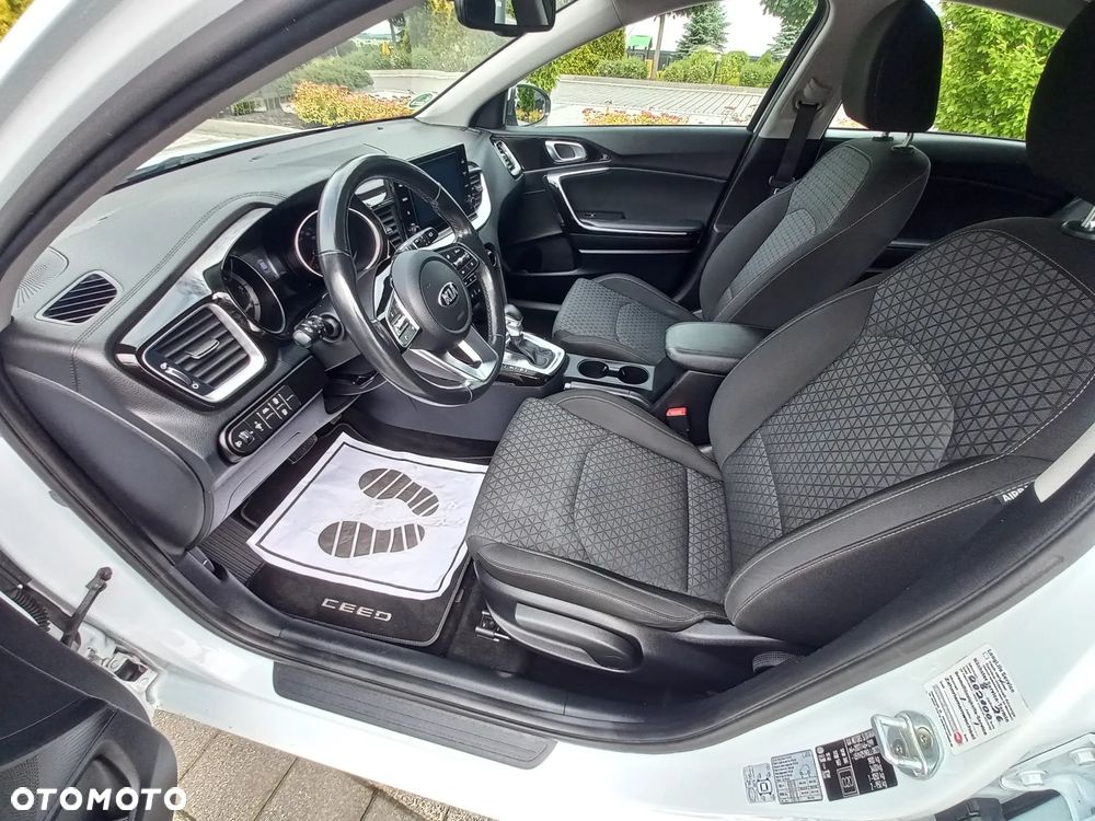 Kia Ceed 1.6 CRDi DCT Spirit - 23