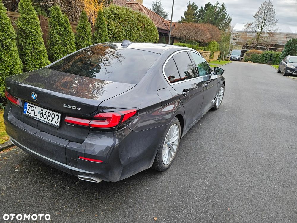 BMW Seria 5 530e Luxury Line - 3