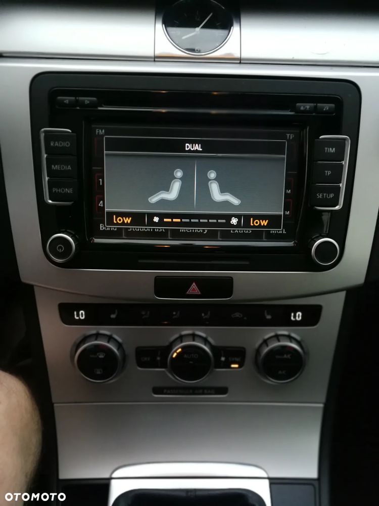 Volkswagen Passat 1.6 TDI Comfortline - 2