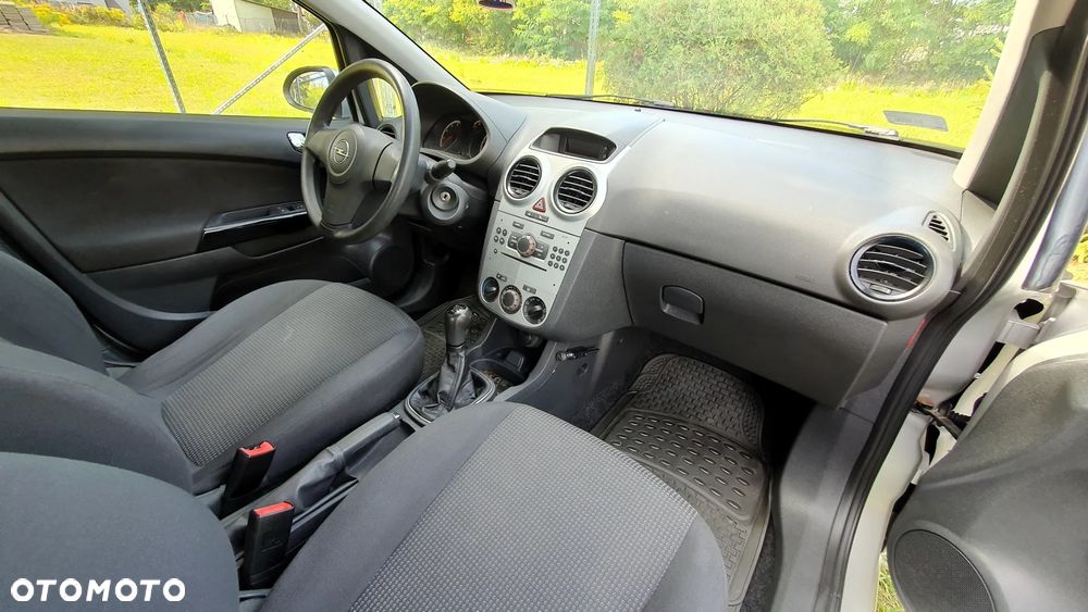 Opel Corsa 1.0 12V Essentia - 10