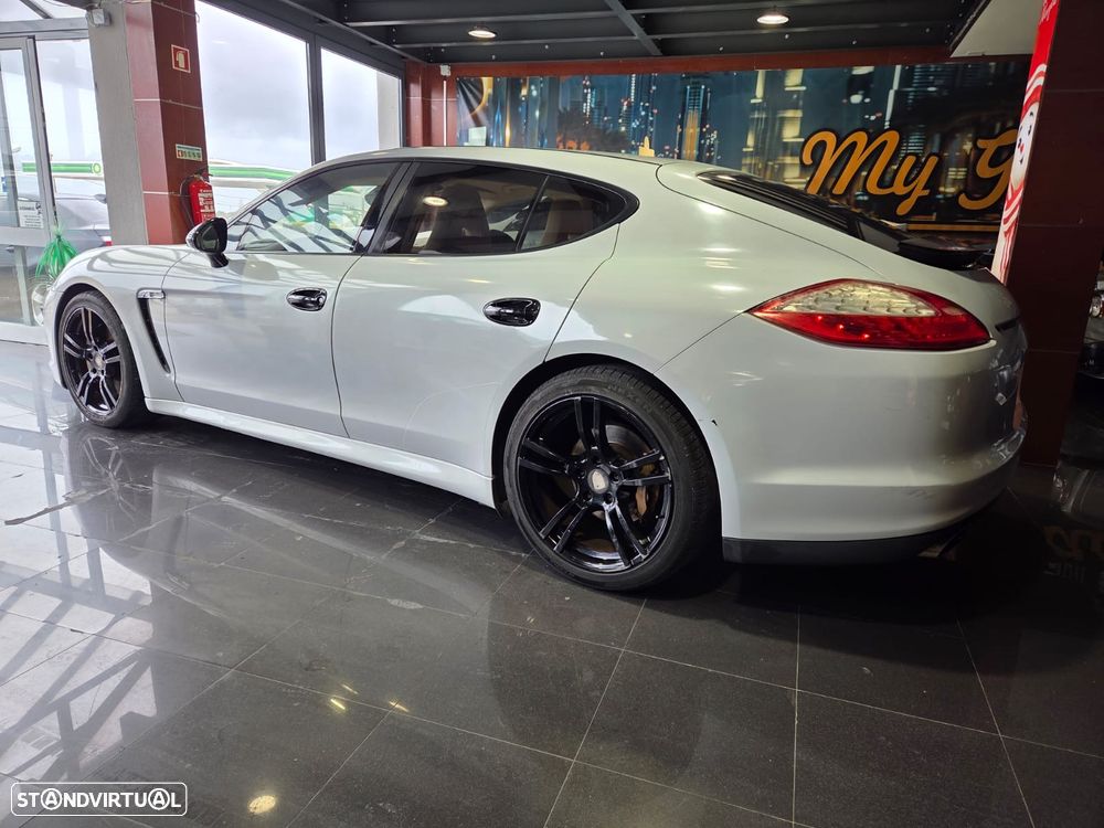 Porsche Panamera Platinum Edition - 5