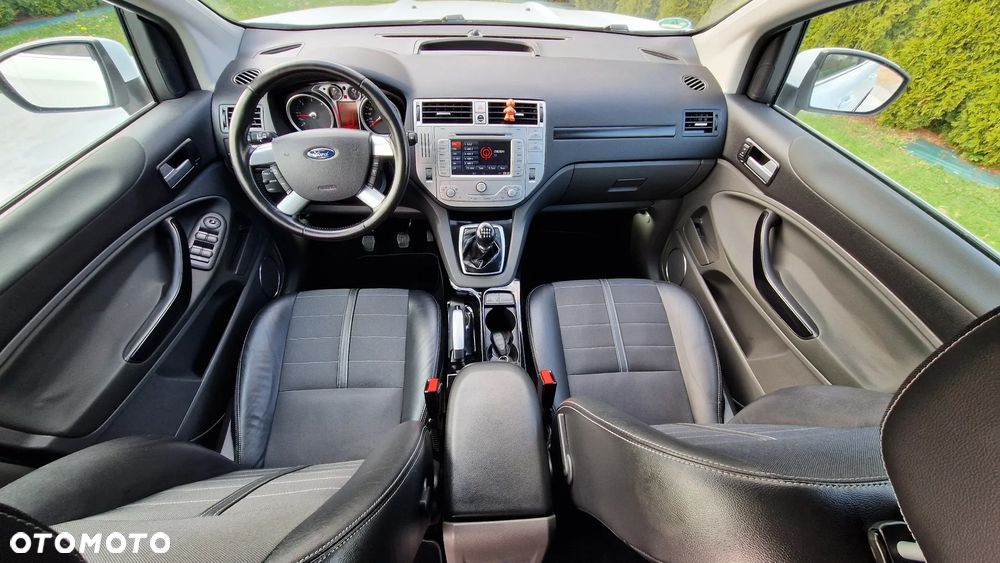 Ford Kuga 2.0 TDCi 4x4 Titanium - 23