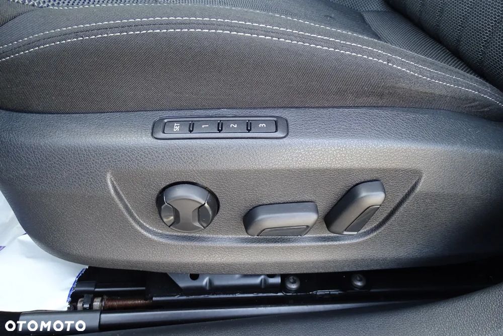 Skoda Superb 2.0 TDI DSG Style - 19