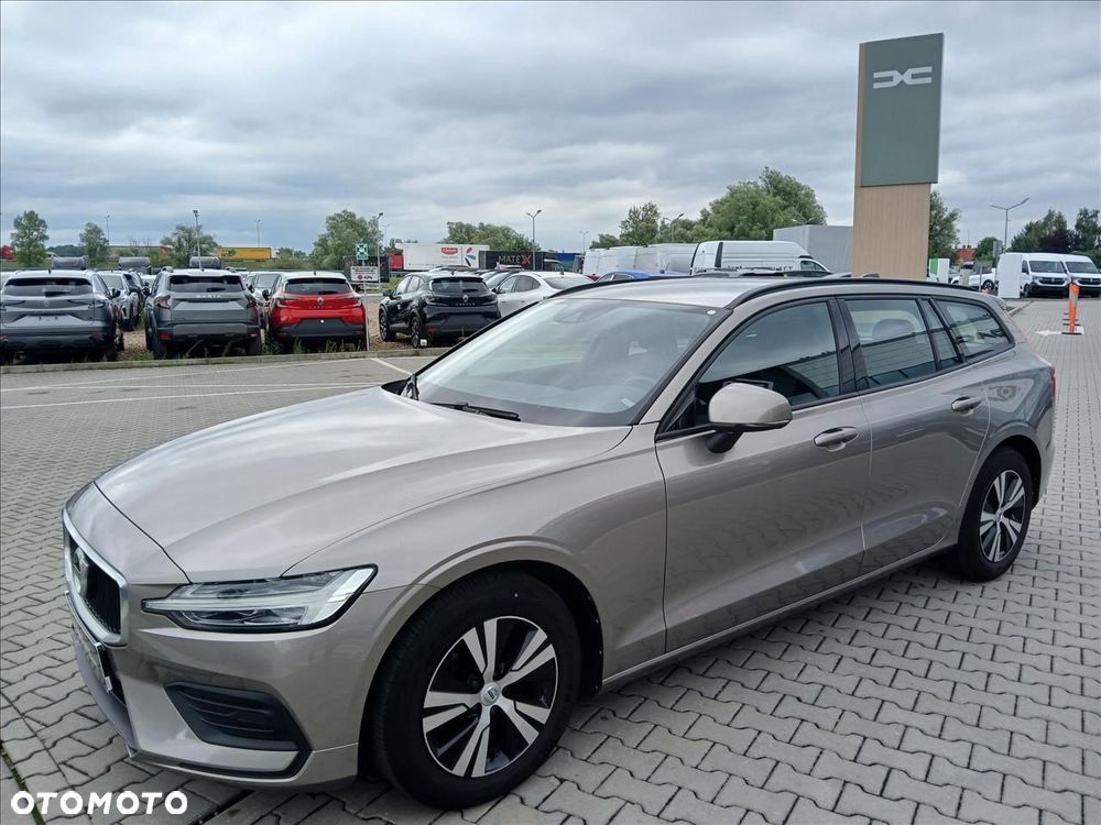 Volvo V60 D3 Momentum Pro - 2