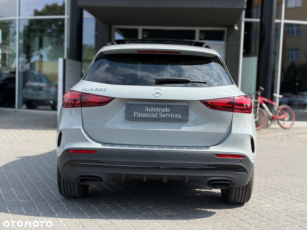 Mercedes-Benz GLA 200 AMG Line - 5