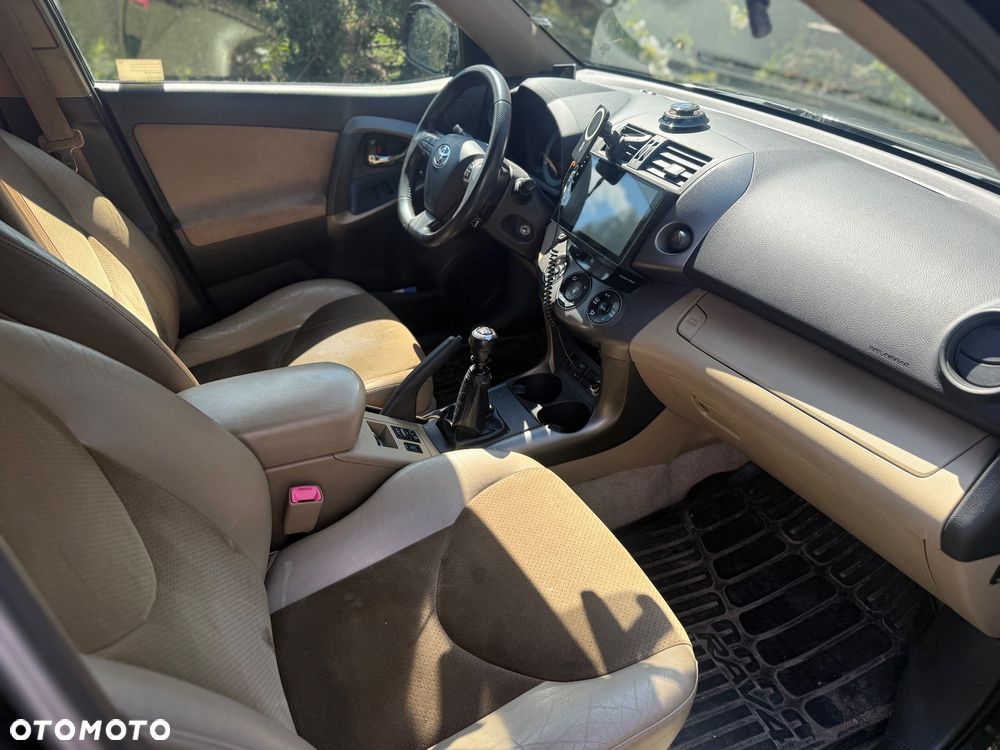 Toyota RAV4 2.0 VVT-i Premium - 10