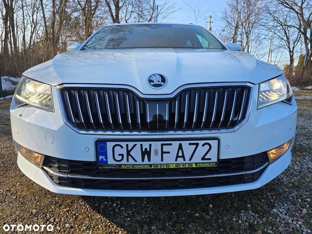 Skoda Superb 2.0 TDI DSG Ambition - 2