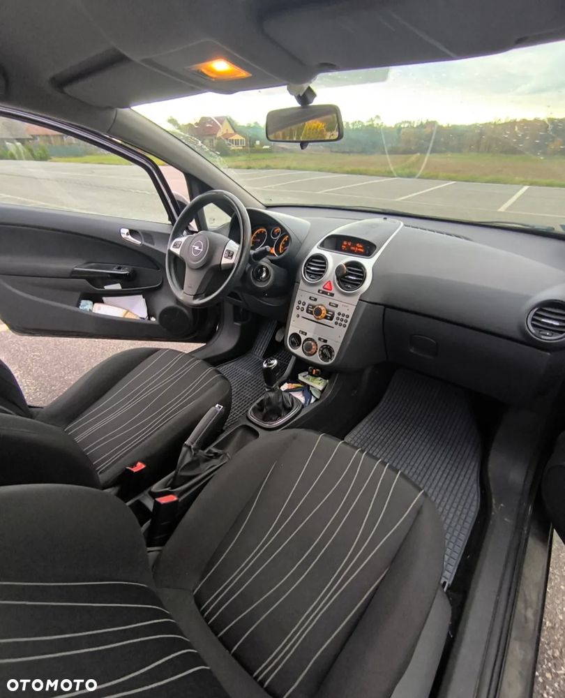 Opel Corsa - 16